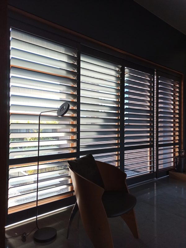 Shutters - obrazek 2