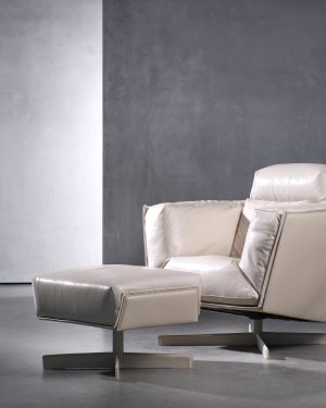 Fotel HEIT z podnóżkiem - Piet Boon